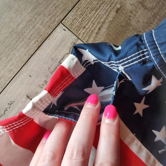 Gymboree Boys Red White & Blue Stars & Stripes Patriotic Flag Print Swim Trunks - Picture 9 of 12